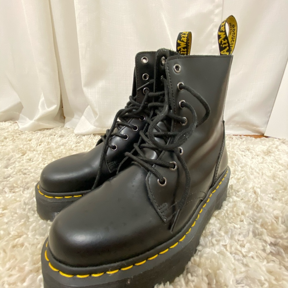 Platform Dr. Martens Jadon Boots - Picture 2 of 5
